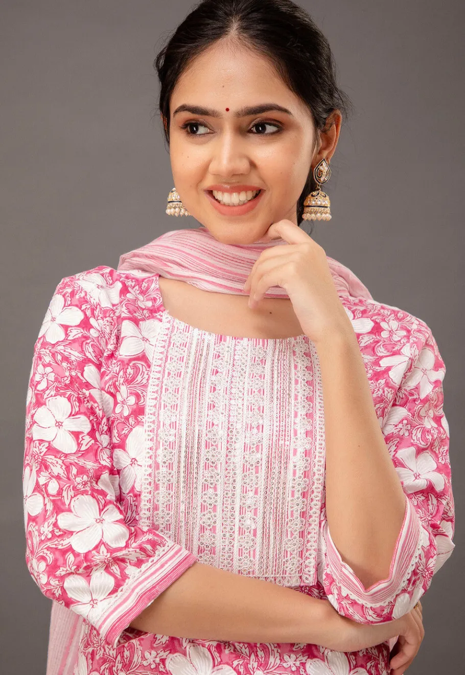 Casual Wear>Utsav Fashion Digital Printed Rayon Pakistani Suit in Pink