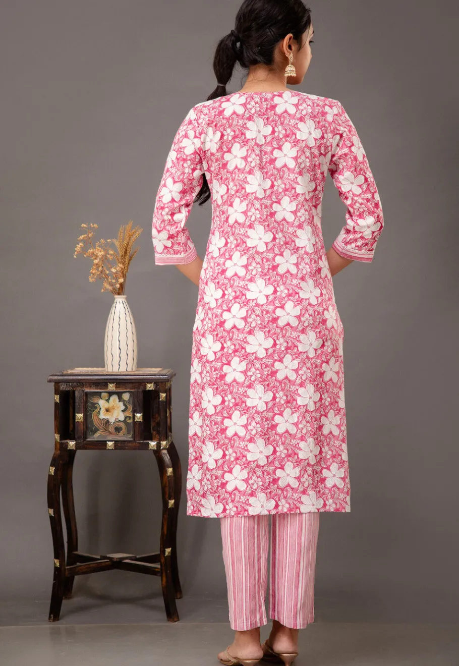 Casual Wear>Utsav Fashion Digital Printed Rayon Pakistani Suit in Pink