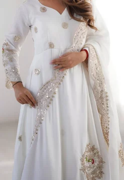 A-Line Suits|Party Wear>Utsav Fashion Embroidered Chinon Chiffon A Line Suit in Off White