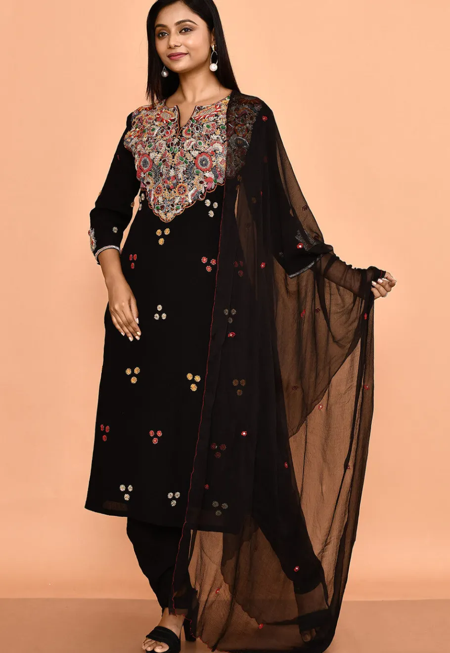 Wedding Wear>Utsav Fashion Hand Embroidered Crepe Pakistani Suit in Black